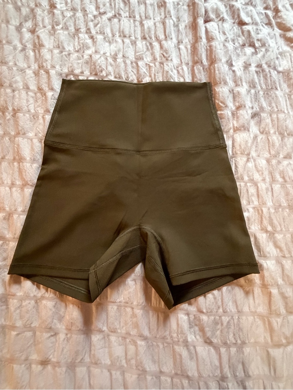 HALARA High-Waist Olive Bike Shorts
